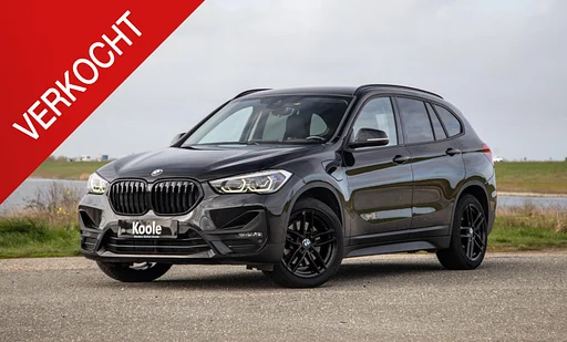 BMW X1 xDrive25e Executive BLACK LINE / macchina fotografica / CARPLAY / HEAD UP DISPLAY / LEDER / LED / Cruise ControlE / sedili riscaldati