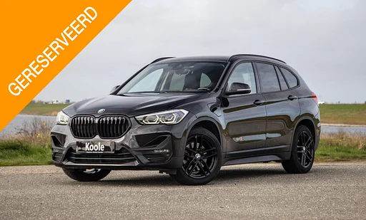 BMW X1 xDrive25e Executive BLACK LINE / appareil photo / CARPLAY / HEAD UP DISPLAY / LEDER / LED / Régulateur de vitesseE / sièges chauffants