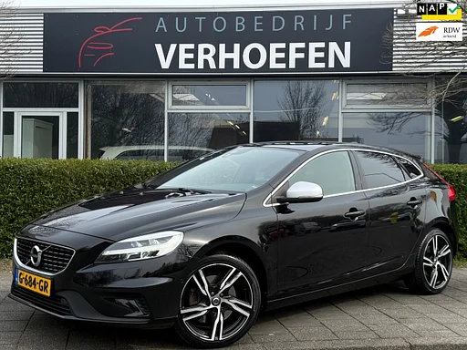 Volvo V40 1.5 T3 Polar+ Sport - automática - PANODAK - ZWART LEDER - STOEL VERW - - PARKEER câmera / HULP !