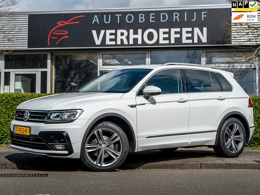 Volkswagen Tiguan 1.4 TSI R-LINE - APPLE CARPLAY - ADAPTIVE CRUISE - LANE ASSIST - 4 nuovo ALL SEASON BANDEN !