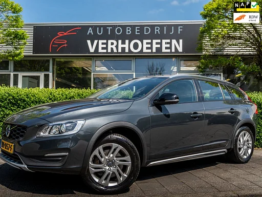 Volvo V60 Cross Country 2.0 T5 AWD Nordic+ - automatic - LEDER - xenon - PARKEERCAMERA - LANE ASSIST - heated seats - trailer coupling
