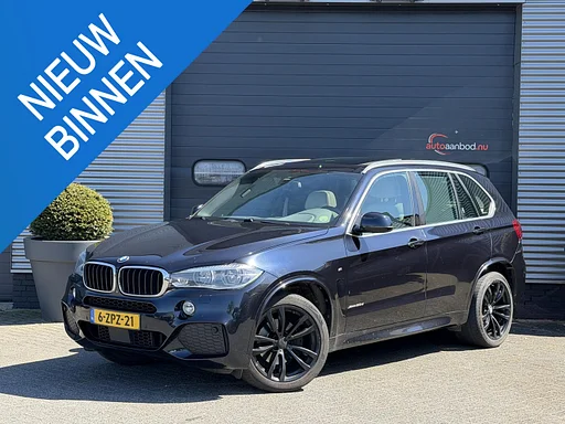 BMW X5 xDrive30d High Executive 7p. M-Sport | Tetto Pano | 360* macchina fotografica | Head-Up Display | auto da rimorchio |