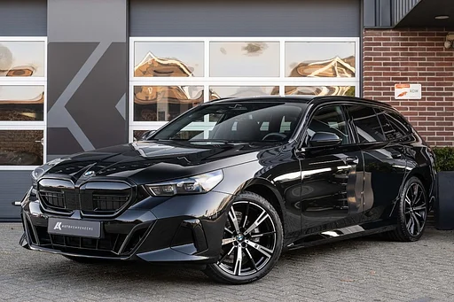 BMW 520 5-serie 520i M Sport | Panorama | Harman/Kardon | macchina fotografica | 20 Inch | Driving Ass. Plus | auto da rimorchio |