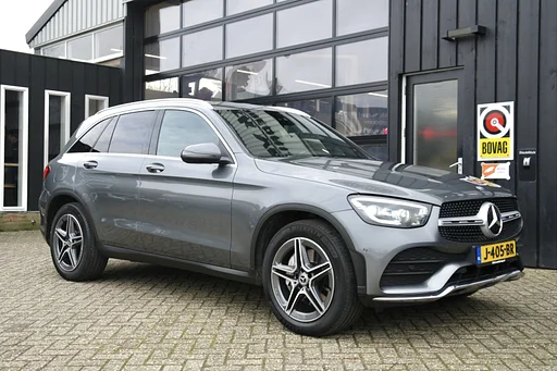 Mercedes-Benz GLC 200 Premium AMG | manutenzione rivenditore | NL-Auto | Carplay | LED