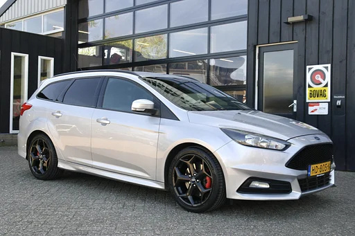 Ford Focus Wagon 2.0 251 PK ST-2 | NL-Auto | Recaro | Cruise | ar condicionado | Navi | câmera