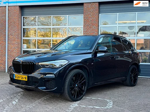 BMW X5 XDrive45e High Executive, M sport, Luchtvering, vontatóautó 22 inch, sportleder