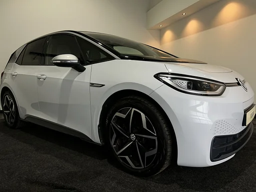 Volkswagen ID.3 First Plus 58 kWh Matrix LED | Verw. voorstoelen | Navi | ACC