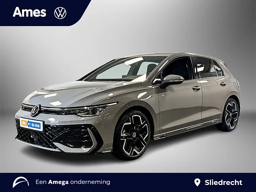 Volkswagen Golf 1.5 eTSI 150pk DSG R-Line Edition | Stoel- en stuurverwarming | Matrix-LED | Travel Assist