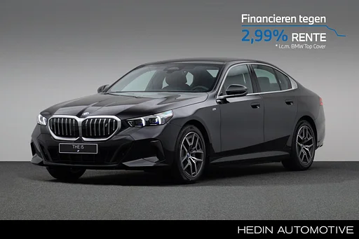 BMW i5 eDrive40 84 kWh | M-Sport | carro de reboque | assentos aquecidos voor en achter | Driving Assistant Plus | Parking Assistant professional | Hifi-systeem Harman Kardon | Telhado de pano |