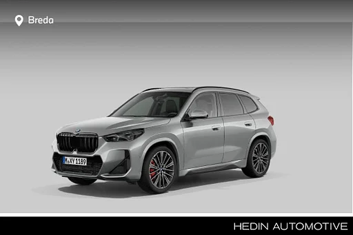 BMW X1 sDrive20i | M-Sport | Adaptief M-onderstel | auto da rimorchio | Tetto Pano elektrisch | Actieve Stoel | Driving Assistant Plus | Head-Up Display | Harman Kardon |