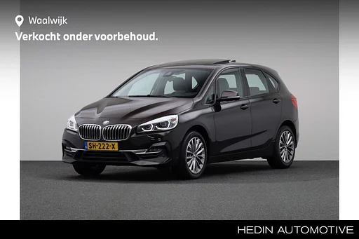 BMW 220 Active Tourer 2-serie 220i High Executive | Achteruitrijcamera | Active Cruise Control | Head up | sedili riscaldati | Tetto Pano | navigatie | PDC |