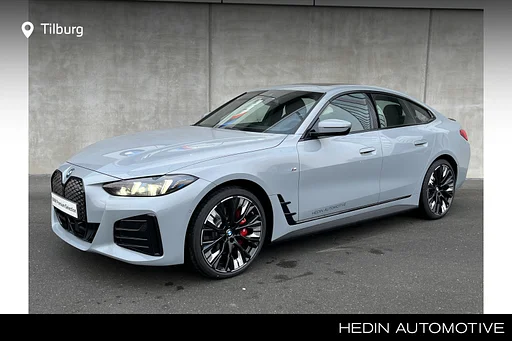 BMW i4 eDrive40 M Sport Edition 84 kWh | Comfort Access | Hifi System | PDC Voor/Achter | Elektrisch Bediend Glazen Schuif/Kanteldak | auto da rimorchio con Elektronisch Wegklapbare Kogel |