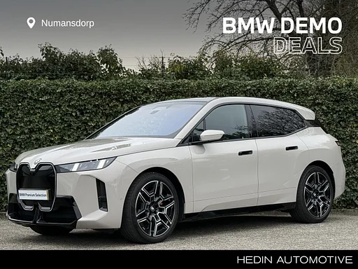 BMW iX xDrive60 | M-Sport Pro | Panorama Sky Lounge | Driv. Ass. Prof. | Harman/Kardon | Act. Steering