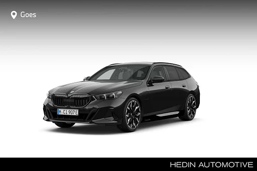 BMW 530 5-serie Touring 530e M Sport Edition M Sport Pro | Trekhaak | Panoramadak | Innovation Pack | Travel Pack