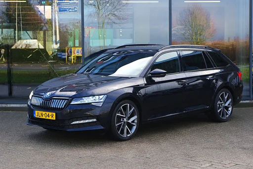 Skoda Superb Combi 1.4 TSI iV 218 PK Sportline BNS PHEV, 4 x Stoelverwarming, 360 Camera, DCC,