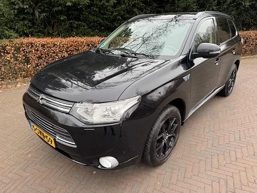 Mitsubishi Outlander 2.0 PHEV Instyle+Trekhaak/Navi/Xenon/Leer/Schuif/kanteldak