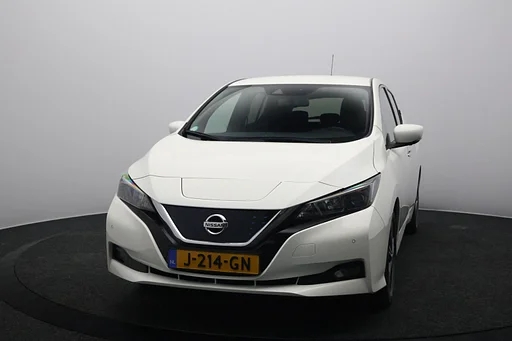 Nissan Leaf N-Connecta 40 kWh SOH 88,0% | trailer coupling | 360° camera | navigatie | Stoel/Stuurverwarming