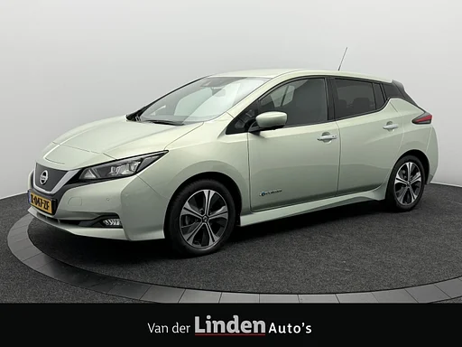 Nissan Leaf Tekna 40 kWh SOH 90% | Trekhaak | Warmtepomp | 360° Camera | Navigatie | Stoel/Stuurverwarming | Bose Geluid Systeem
