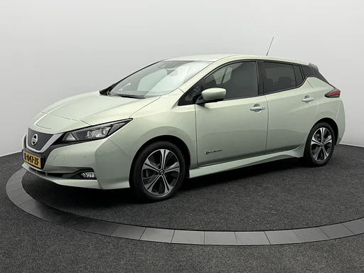 Nissan Leaf Tekna 40 kWh SOH 90% | vontatóautó | Warmtepomp | 360° fényképezőgép | navigatie | Stoel/Stuurverwarming | Bose Geluid Systeem