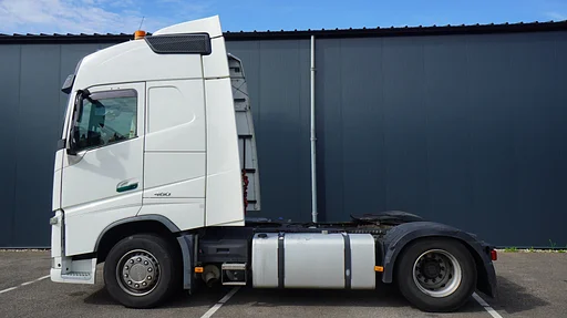 Volvo FH 460 Globetrotter tractor unit
