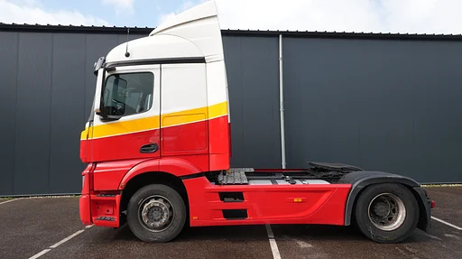 Mercedes-Benz Actros 1942 tractor unit