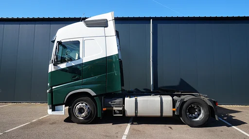 Volvo FH 420 tractor unit