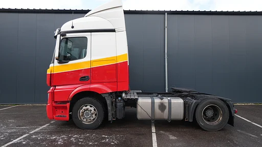 Mercedes-Benz Actros 1942 tractor unit