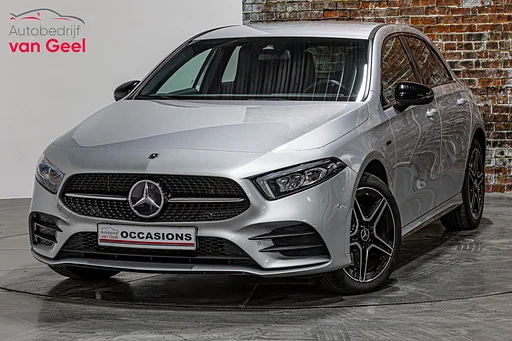Mercedes-Benz A 250 e Business Solution AMG Limited | Tempomat | Apple Carplay | Keyless start