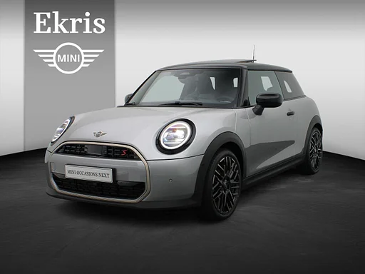 MINI Cooper S 3-Deurs Favoured Trim | Pakket M | Glazen panorama roof | Stuur- en heated seats | Comfort Access | Head-Up Display | 18" Night Flash LM