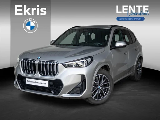 BMW X1 sDrive20i | M Sports package | Travel Pack | Verwarmd Stuurwiel | Comfort Access | Achteruitrijcamera | Tetto Pano | auto da rimorchio | Lentevoordeel