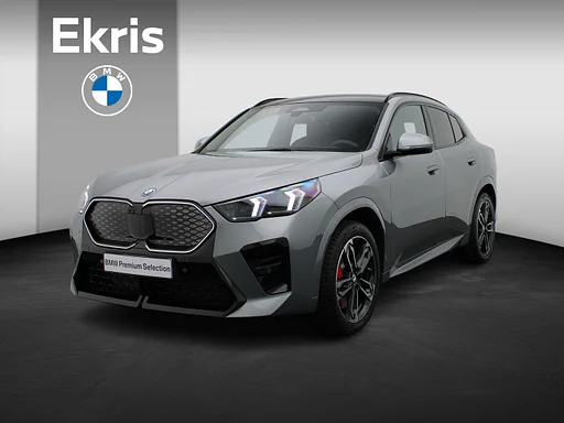 BMW iX2 eDrive20 M Sport Edition | M Sports package Pro | Innovation Pack | Comfort Pack |  M Adaptief onderstel | Pano tető | Elektrisch Verstelbare sportülések | Head-Up Display | Harman Kardon | 19''