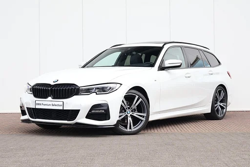 BMW 318 3-serie Touring 318i Business Edition Plus / M-Sportpakket / Tetto Pano / Achteruitrijcamera / 19'' / Hifi / Lentevoordeel