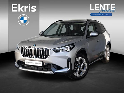 BMW X1 | Innovation Pack | Travel Pack | Comfort Access | panorama roof | heated seats | Head-Up Display | Harman-Kardon | trailer coupling | Lentevoordeel xDrive23i
