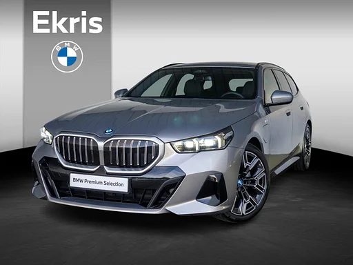 BMW 530 5 Serie Touring 530e | M Sports package | Travel Pack | Comfort Access | Achteruitrijcamera | Stoelventilatie | sedili riscaldati | auto da rimorchio | Lentevoordeel