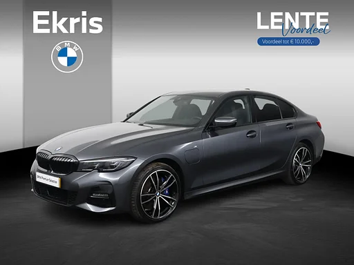 BMW 320 3-serie 320e Business Edition Plus | M-Sport Plus | auto da rimorchio | Comfort Access | Active Cruise Control | Head-Up Display | Laserlight | Lentevoordeel