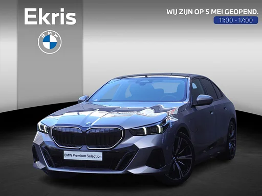 BMW 530 M Sports package Pro | trailer coupling with elektrisch wegklapbare kogel | 	Bowers & Wilkins Surround Sound System | Driving Assistant Plus | Comfort Pack | Lentevoordeel 5 Serie Sedan 530e