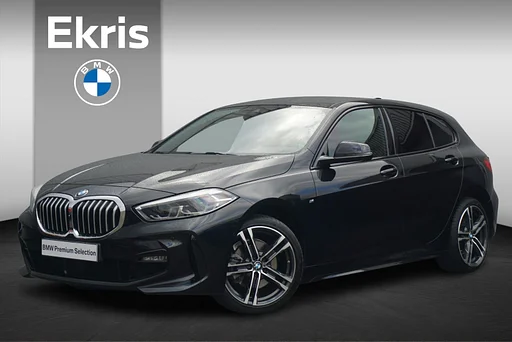 BMW 118 1 Serie 118i Executive M Sports package 18'' / Stuurwielrand verwarmd / HiFi System / Parking Pack