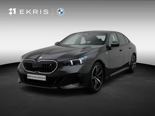 BMW i5 eDrive40 M Sports package Pro | Travel Pack | Stuurwielrand Verwarmd | carro de reboque | Driving Assistant Plus | Harman Kardon | 20'' | Lentevoordeel