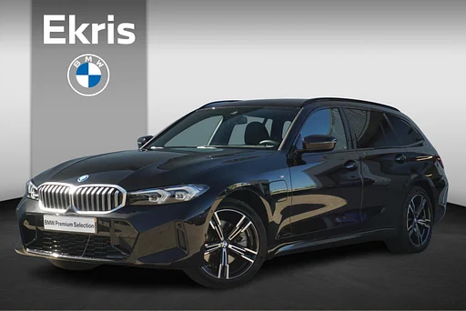 BMW 330 3-serie Touring 330e M Sport | trailer coupling / HIFI / Comfort Pak / Dodehoek Detectie / Stuurwielverwarming / 18 Inch