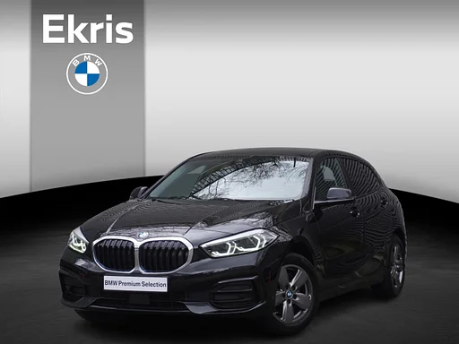 BMW 118 1 Serie 118i Trekhaak met afneembare kogel | Achteruitrijcamera | 17 inch LM Multispaak (Styling 546) | Alarmsysteem klasse 3 | Extra getint glas