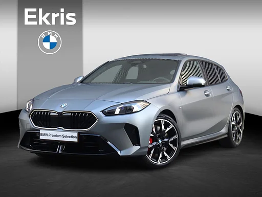 BMW 120 1-serie | M Sportpakket Pro | Innovation Pack | Panodak | Driving Assistant | Head-Up | Parking Assistant Plus | Elektr. Achterklep | Iconic Glow Grill | 19'' LMV