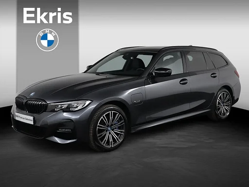BMW 330 3-serie Touring 330e xDrive | M sportpakket | Stoelverwarming | Driving Assistant | M Adaptief onderstel |