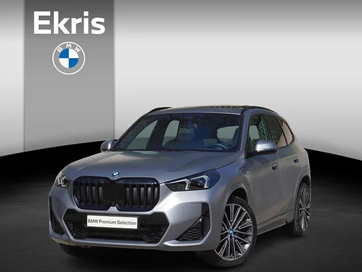 BMW X1 xDrive30e M Sports package Pro | Comfort Pack | Glazen Tetto Pano | Driving Assistant Professional | Harman-Kardon sound system | BMW Head-Up Display