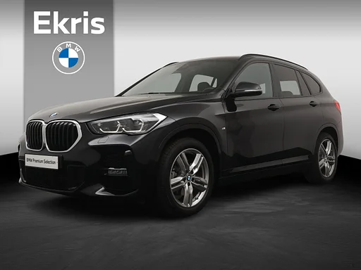 BMW X1 sDrive18i High Executive | M Sportpakket | Trekhaak | Head-Up | Adaptieve Cruise Control |