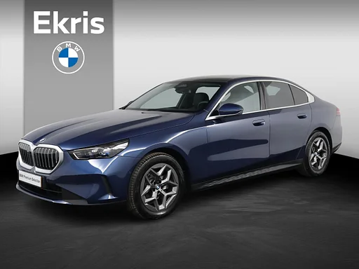 BMW 520 5-serie 520i | Toit Pano | Elektrische verstelbare stoelen Leder | sièges chauffants voor en achter | Stoelventilatie | 360 appareil photo