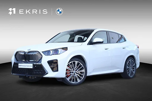 BMW iX2 M Sports package Pro / panorama roof / trailer coupling / Stuur + heated seats / Harman-Kardon eDrive20 67 kWh M Sport Edition