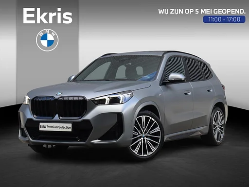 BMW X1 sDrive18i | M Sports package | Panodak | carro de reboque | Getint Glas | Comfort Access | câmera | Apple Carplay | Stuurwiel Verwarmd | 20'' LMV
