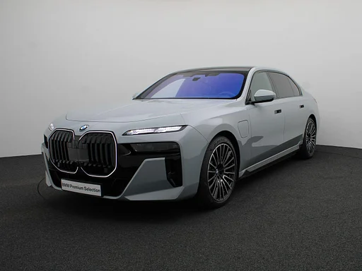 BMW 750 7 Serie Sedan 750e xDrive M Sports package Pro | Innovation Pack | Executive Pack | Executive Lounge | Connoisseur Pack | auto da rimorchio | Glazen Tetto Pano Sky Lounge | Driving Assistant Professional | Bowers & Wilkins | 21''