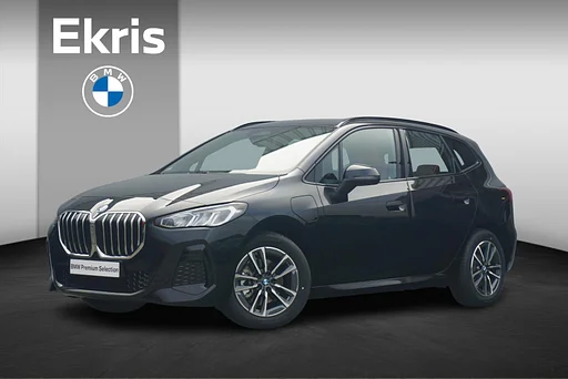 BMW 225 Active Tourer 2 Serie 225e xDrive | M Sports package | Head-Up Display | Harman Kardon | auto da rimorchio
