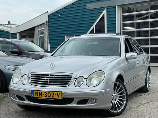 Mercedes-Benz E 240 Avantgarde Aut5 | LPG | ECC | LMV | pelle | Navi | tetto apribile | xeno